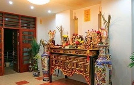 van khan le cung tan gia