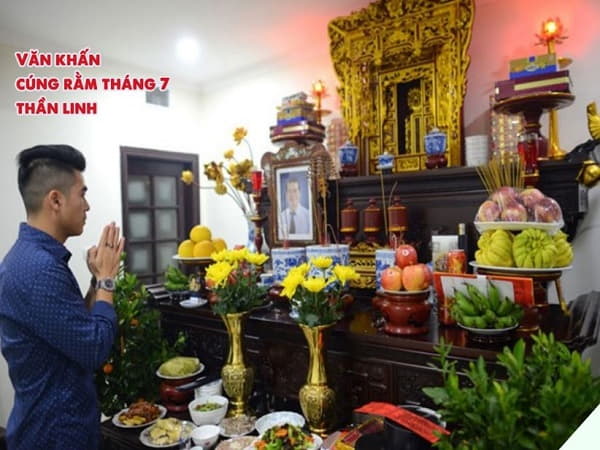 Bài văn khấn tháng 7 (âm lịch) cúng thần linh tại gia
