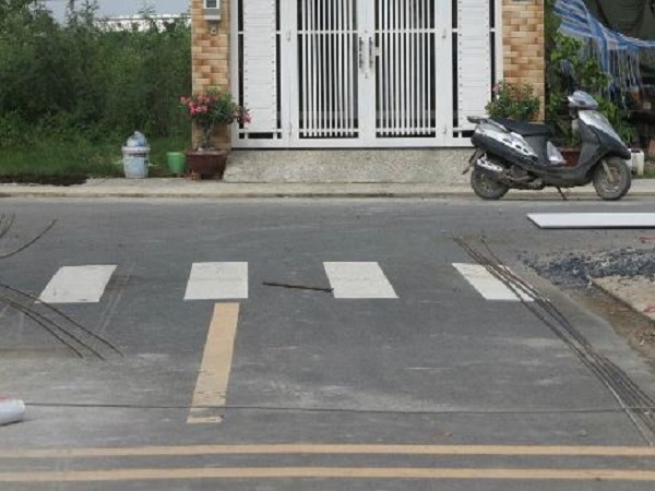 Làm nhà cần tránh xây nhà trên đường đứt đoạn, đường cụt