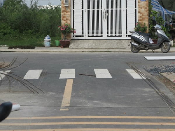 Đường chạy thẳng vào ban công