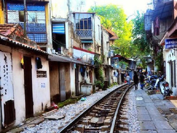 Nhà gần đường sắt