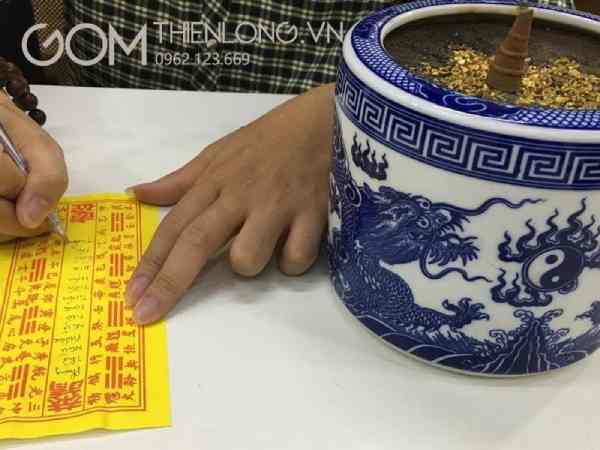 Ai bốc bát hương thì tốt? Ai bốc bát hương thì tốt?