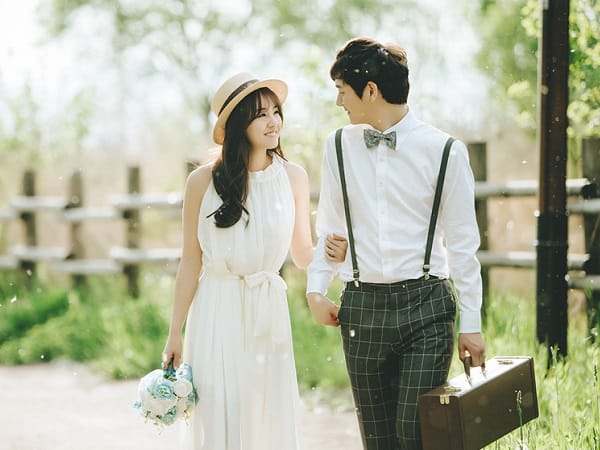 Chồng 2002 vợ 2005 cưới năm nào hợp?